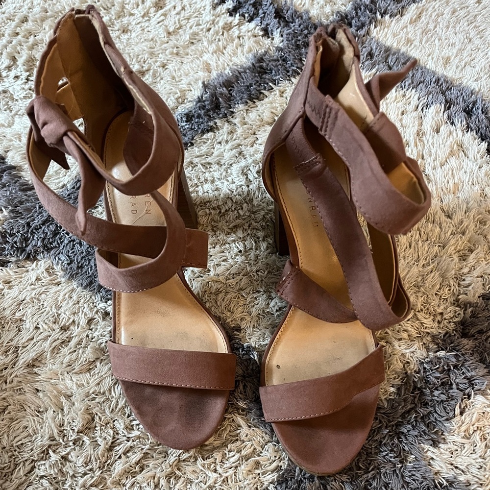Lauren Conrad Mauve Strappy Women's Heels
